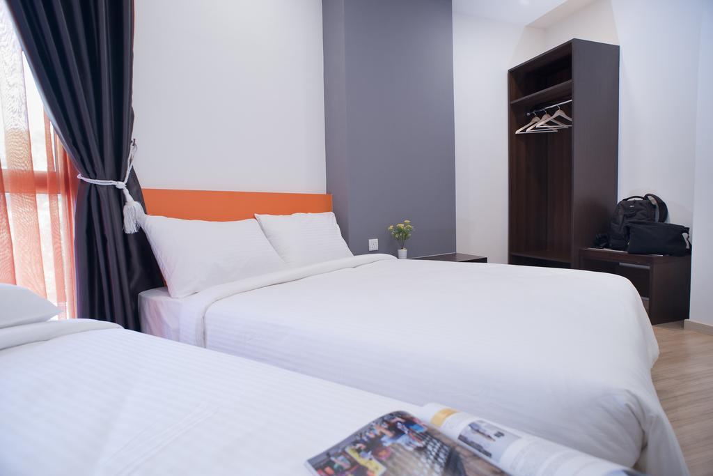 Big Orange Hotel 2*