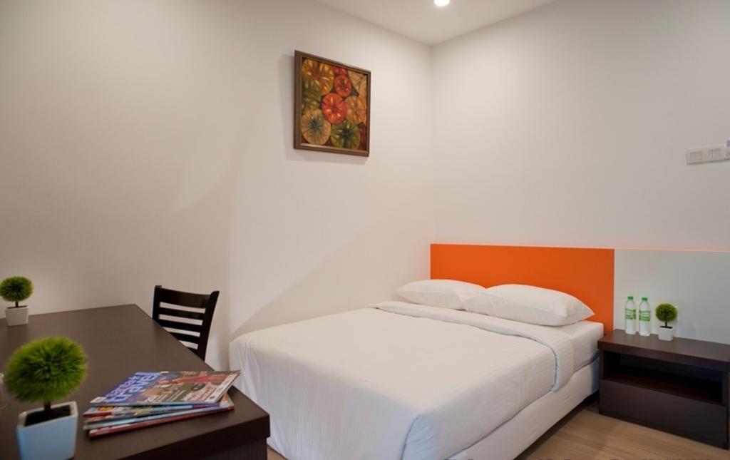 Big Orange Hotel 2*